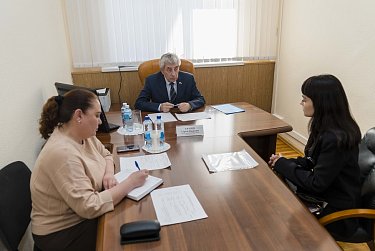 К Сергею Грачеву обратились жители СНТ «Карачи»